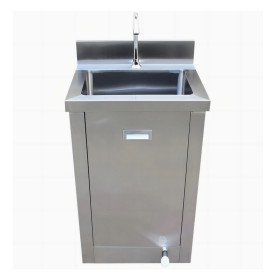 Lavabo in acciaio inox con comando a pedale