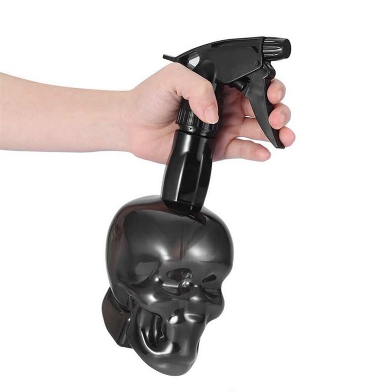 Flacone spray con teschio e ossa incrociate 500ml Flacone spray con teschio e ossa incrociate 500ml